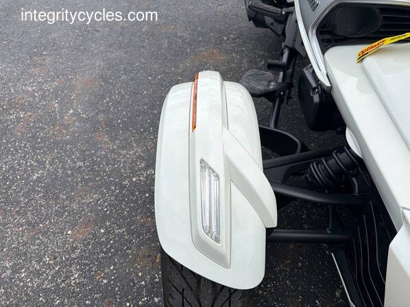 2017 Can-Am SPYDER F3-T SE6