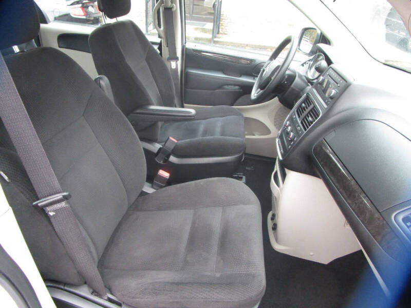 2015 Dodge Grand Caravan American Value Package