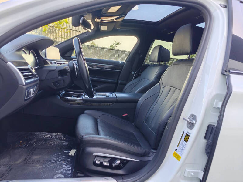 2017 BMW 7 Series 740i