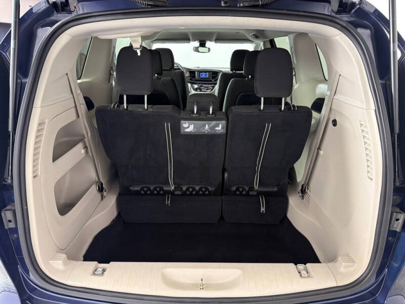 2017 Chrysler Pacifica LX