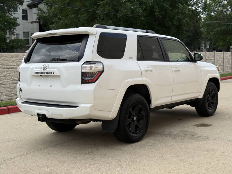 2024 Toyota 4Runner SR5