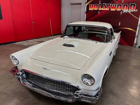 1957 Ford Thunderbird