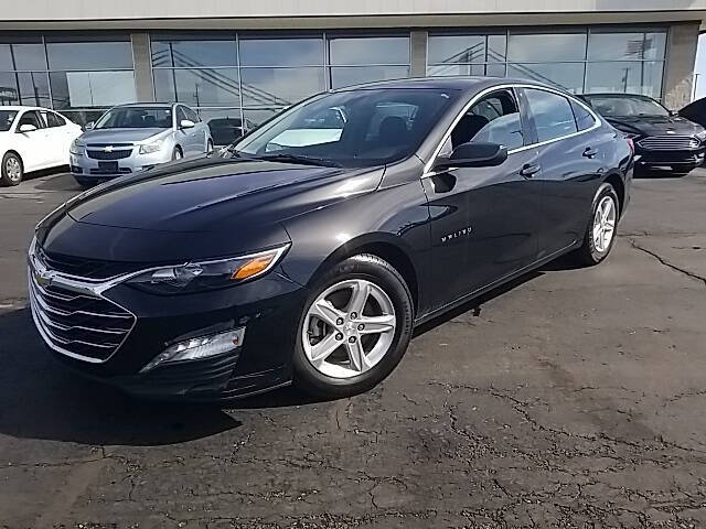 Used 2022 Chevrolet Malibu 1LT with VIN 1G1ZD5ST3NF156434 for sale in Bellefontaine, OH