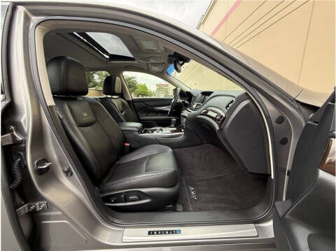 2013 Infiniti M37