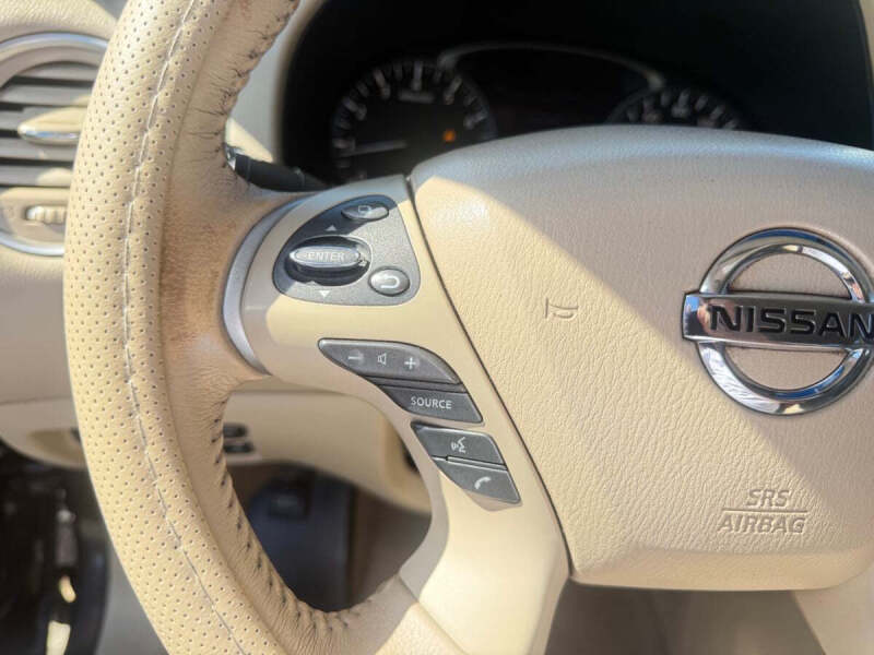 2015 Nissan Pathfinder SL