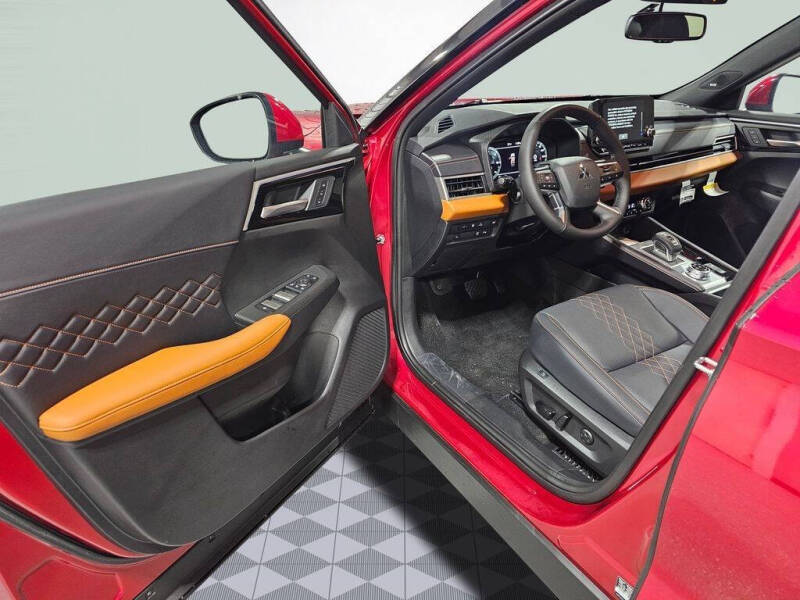 2025 Mitsubishi Outlander PHEV
