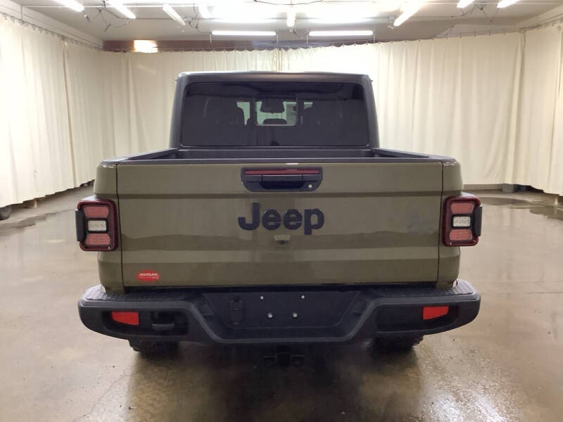 2026 Jeep Gladiator Sport