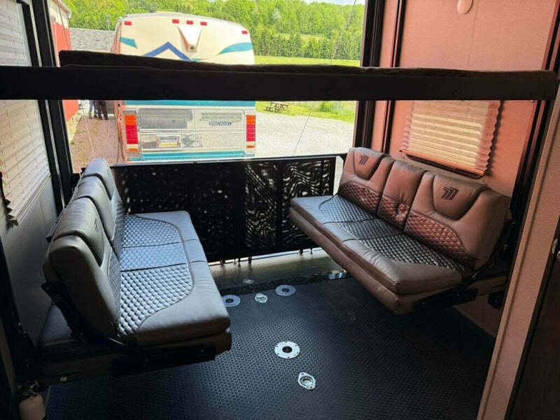 2020 Grand Design RV Momentum