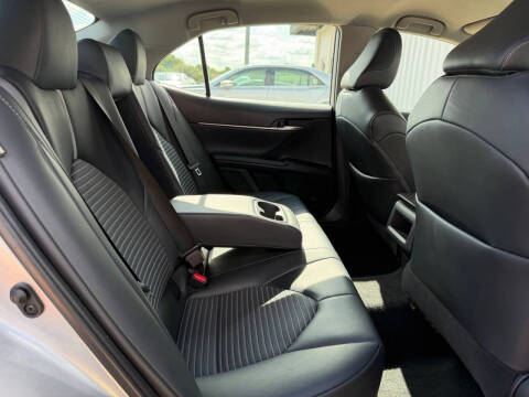 2020 Toyota Camry SE