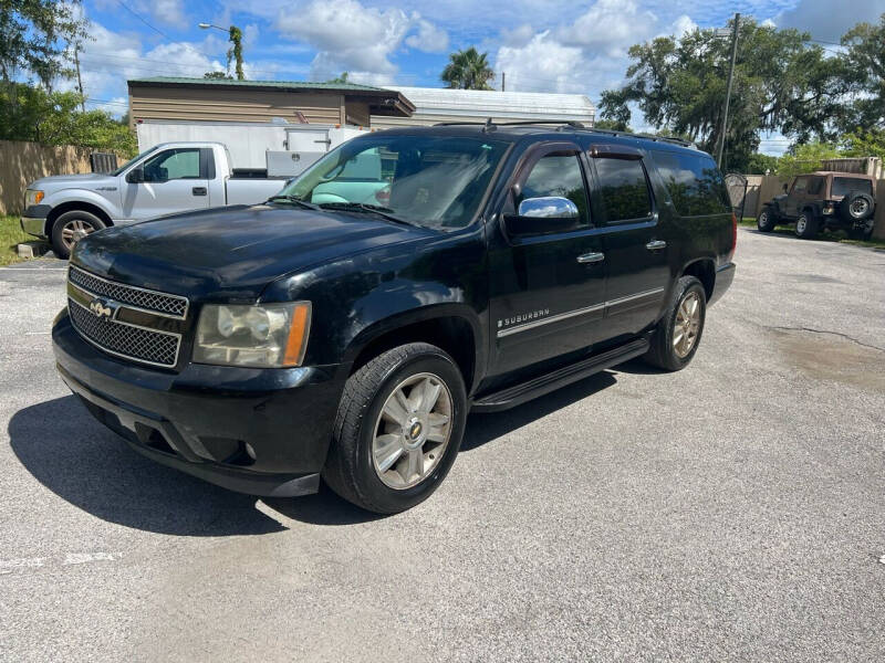 2009 Chevrolet Suburban for sale at CLEAR SKY AUTO GROUP LLC in Land O Lakes FL