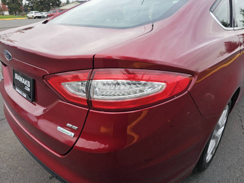 2016 Ford Fusion SE