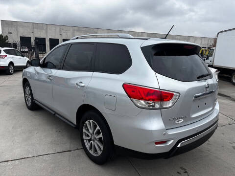 2016 Nissan Pathfinder S