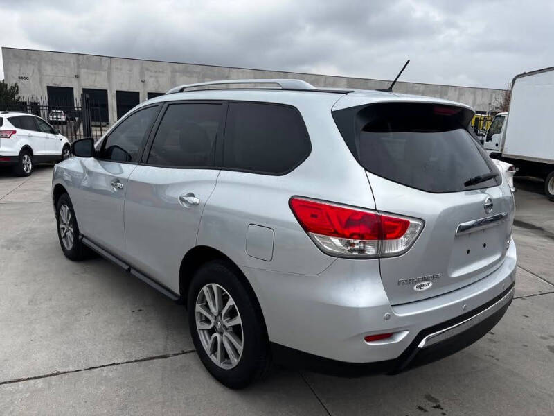 2016 Nissan Pathfinder S