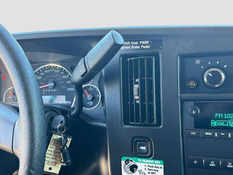 2025 Chevrolet Express 2500