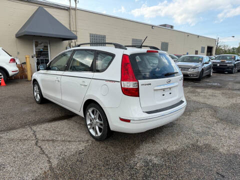 2011 Hyundai Elantra Touring SE