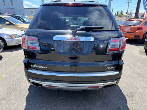 2013 GMC Acadia Denali
