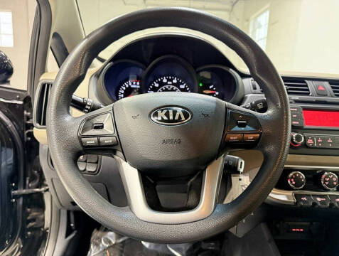 2015 Kia Rio 5-Door LX