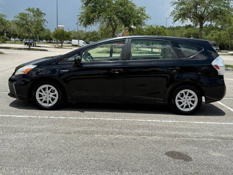2012 Toyota Prius v Two