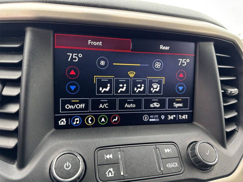 2022 GMC Acadia Denali