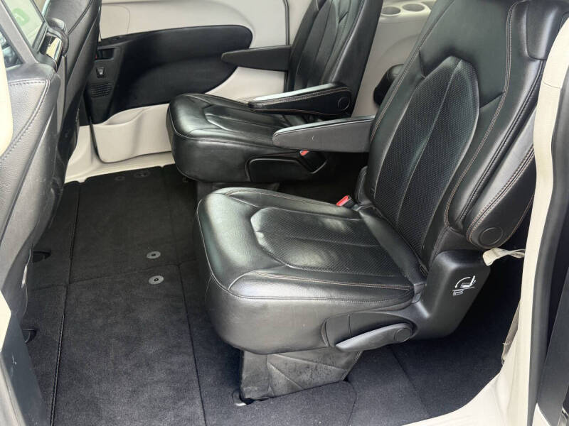 2020 Chrysler Pacifica Touring L Plus