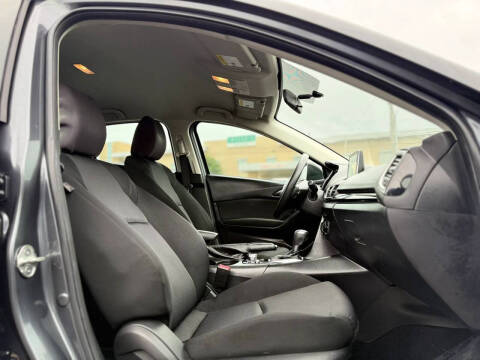 2016 Mazda MAZDA3 i Sport