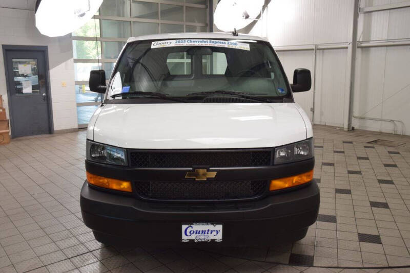 2025 Chevrolet Express 2500