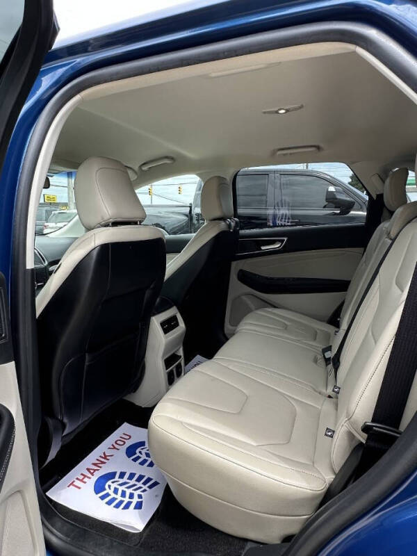 2020 Ford Edge Titanium
