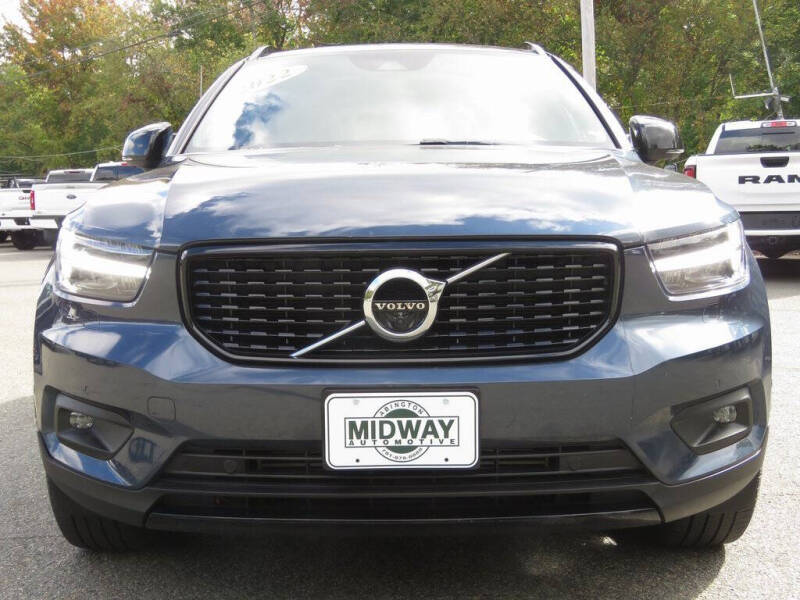 2022 Volvo XC40 T5 R-Design