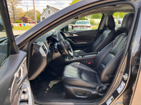 2018 Mazda MAZDA3 Touring
