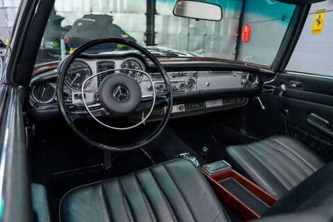 1970 Mercedes-Benz 280-Class