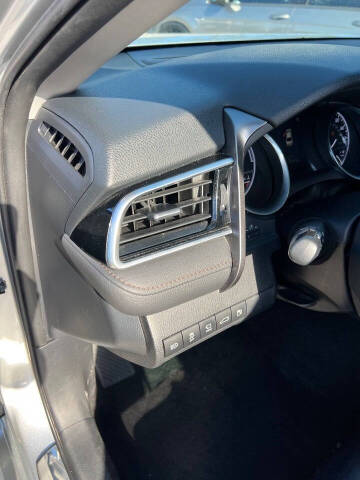 2018 Toyota Camry Hybrid XLE