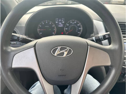 2016 Hyundai Accent SE