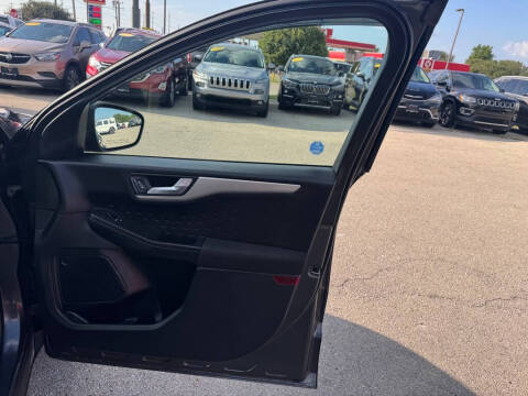 2020 Ford Escape SE