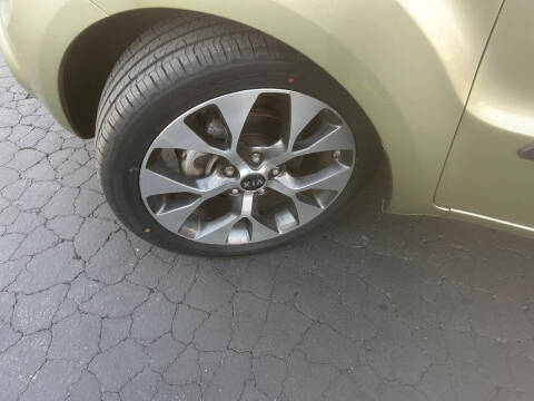 2012 Kia Soul +