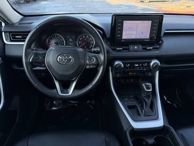 2020 Toyota RAV4 XLE Premium