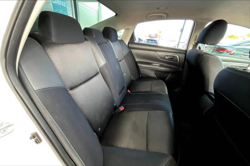 2017 Nissan Altima 2.5 SR