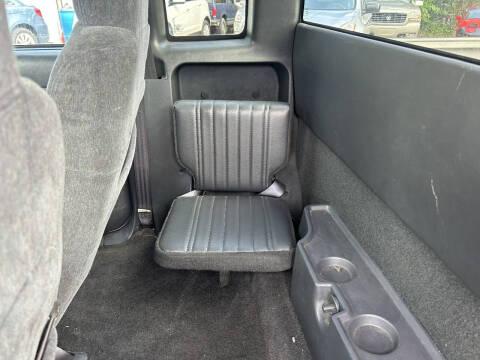 2000 Chevrolet S-10 LS