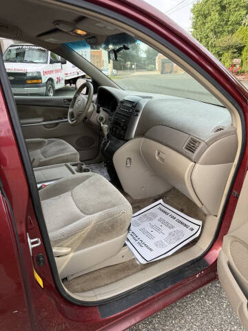 2008 Toyota Sienna LE 7-Passenger