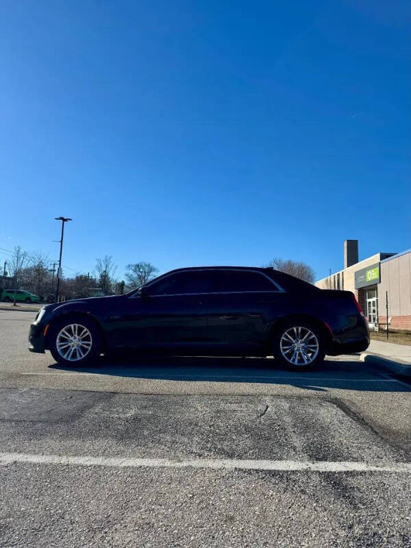 2017 Chrysler 300 Limited