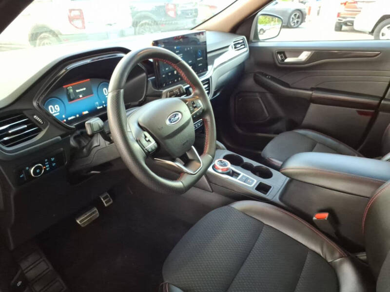 2023 Ford Escape ST-Line Select