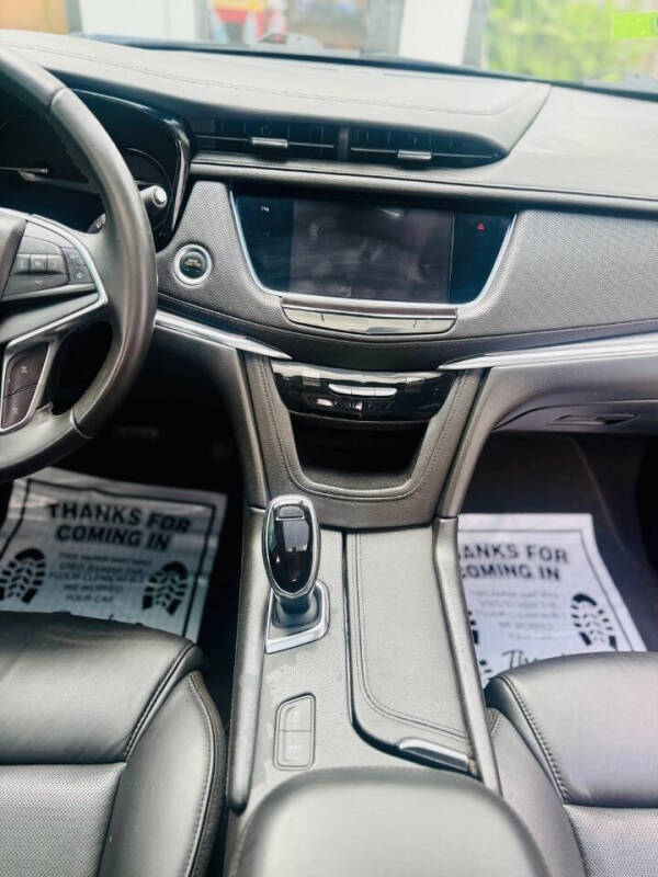 2018 Cadillac XT5 Premium Luxury