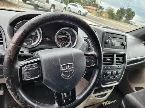 2014 Dodge Grand Caravan SE