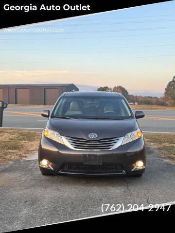2013 Toyota Sienna XLE 8-Passenger
