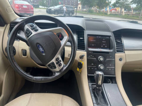 2013 Ford Taurus SEL