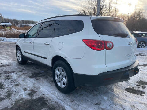 2011 Chevrolet Traverse LS