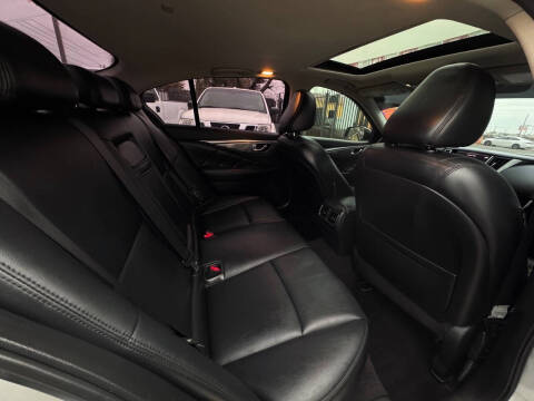 2016 Infiniti Q50 2.0T