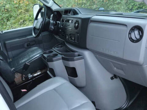 2015 Ford E-Series E-350 SD