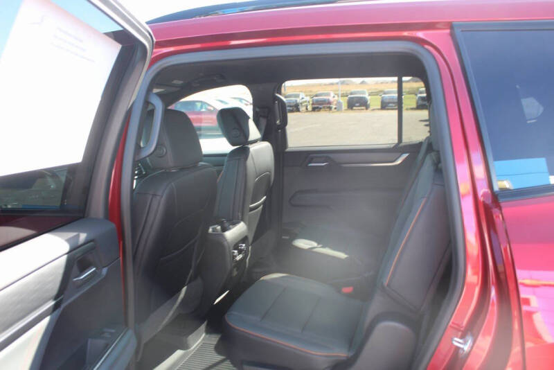 2026 GMC Acadia AT4