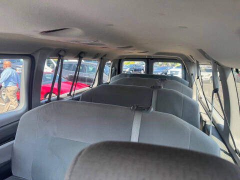 2012 Ford E-Series E-350 SD XLT