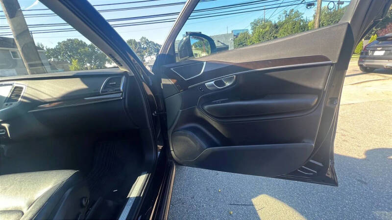 2019 Volvo XC90 T5 Momentum